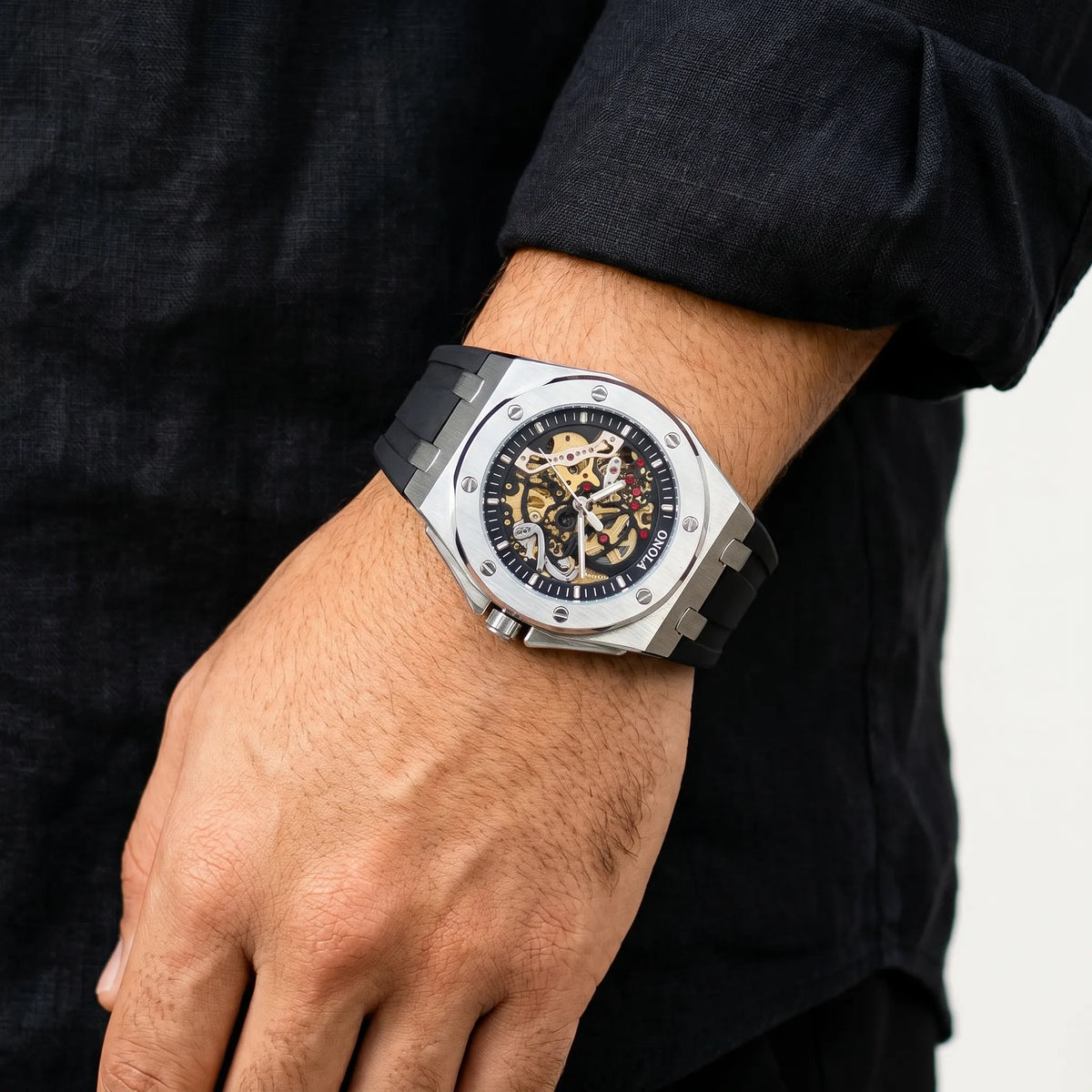 Alvero Milano Obsidian Crest